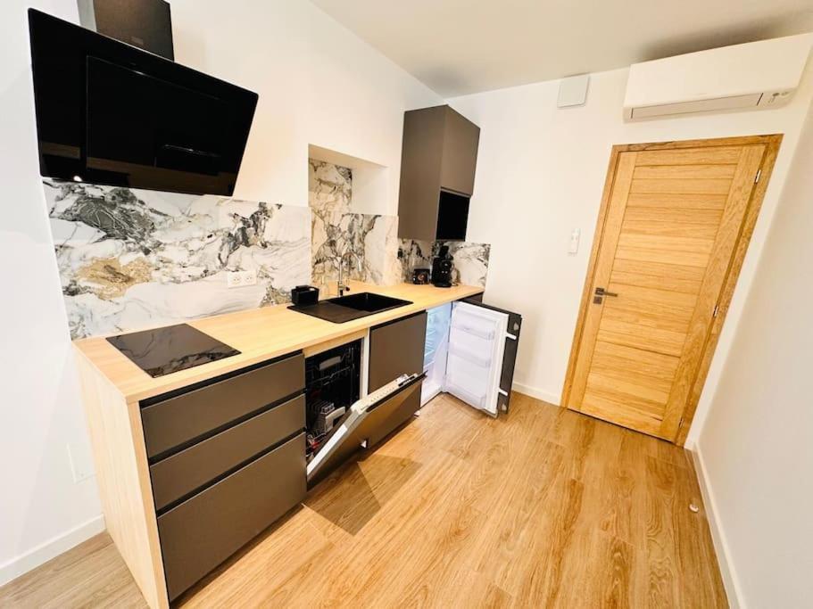 Les Appartements De Nana 4 - Studio Hypercentre, Rue Meynadier, Palais & Plage, Clim, Wifi Cannes Ngoại thất bức ảnh